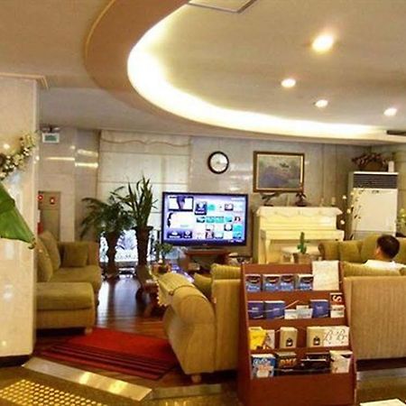 פייונגטק Asia Tourist Hotel מראה חיצוני תמונה