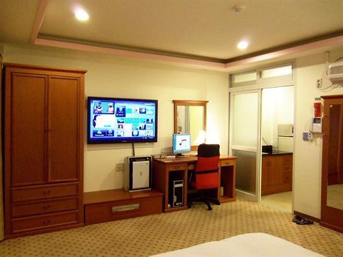 פייונגטק Asia Tourist Hotel מראה חיצוני תמונה